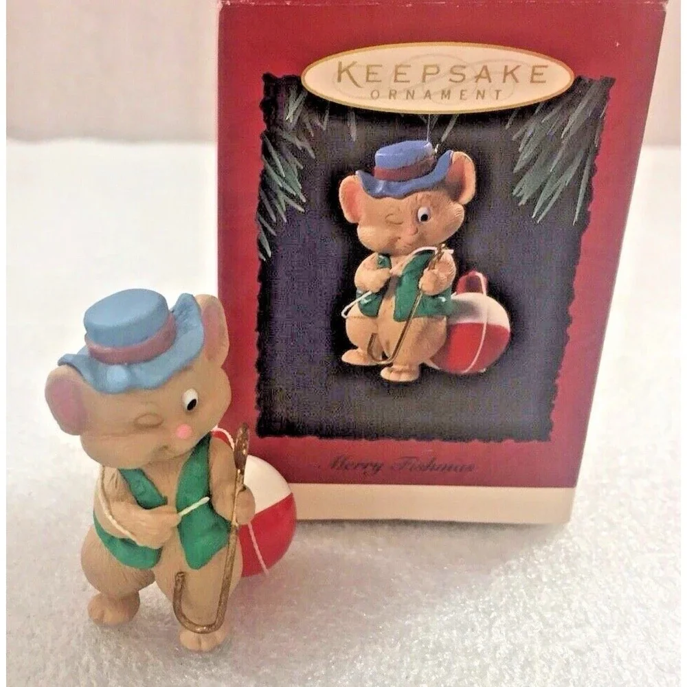 Hallmark  Keepsake Ornament Handcrafted Dated 1994‎ Merry Fishmas Mouse